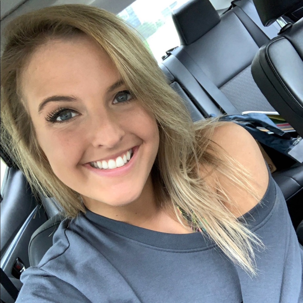 Meet your Posher, Jade